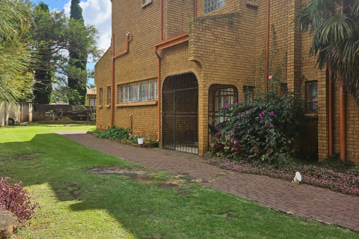 Charming 3 bed in Reyno Ridge with garden space - Photo 2