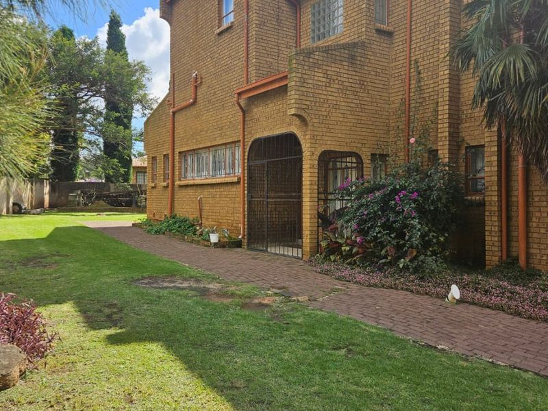 Charming 3 bed in Reyno Ridge with garden space - Photo 2