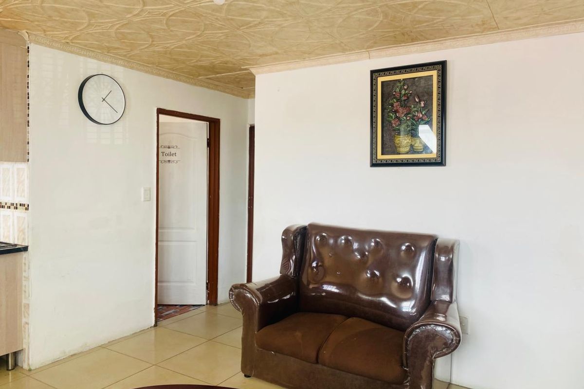 Charming 2-Bedroom Home on Main Road – Harare   - Photo 4