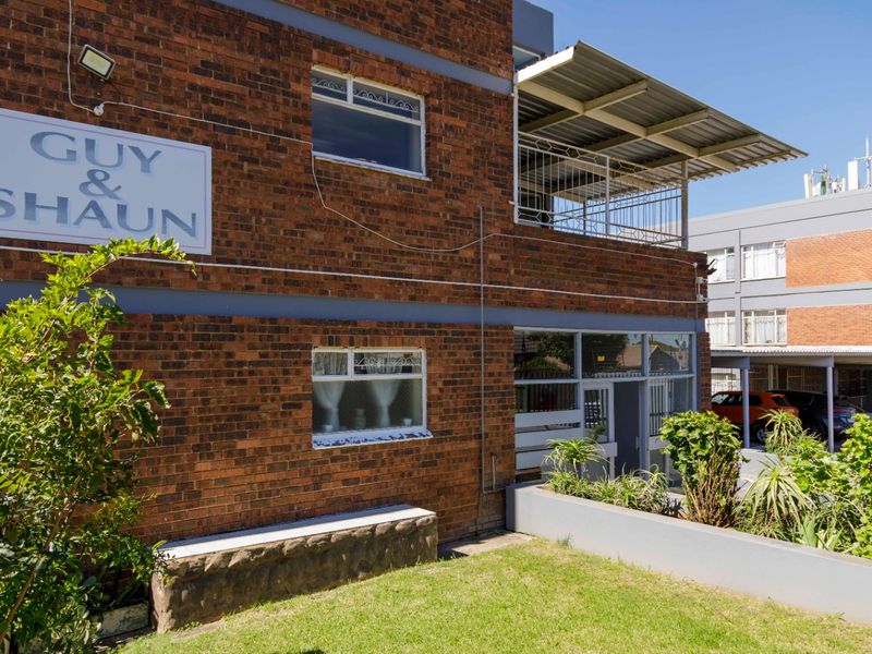 Charming 2-Bedroom Apartment  in Discovery, Guy & Shaun Complex - Photo 1
