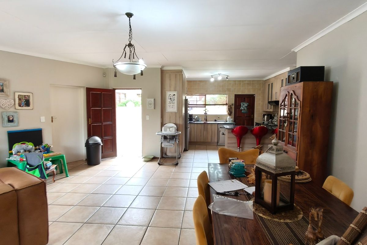 Family home in Noordheuwel with Braai Room Charm - Photo 5