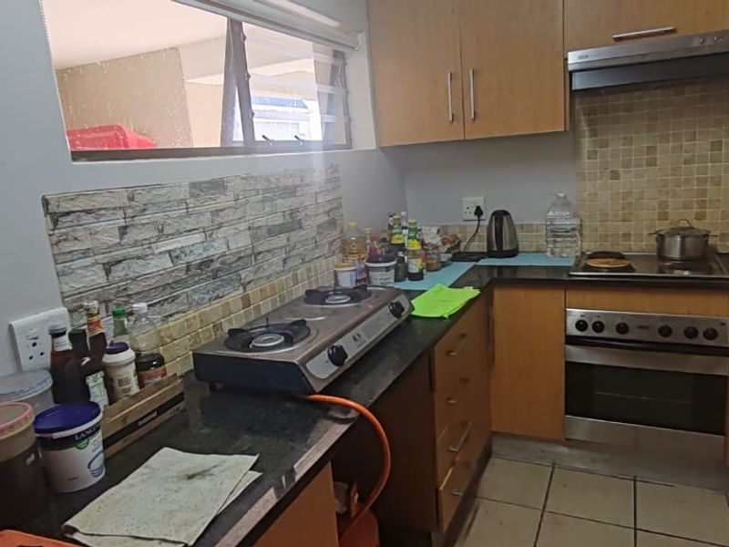 Sea View Apartment.... Mossel Bay Central... Close to All Amenities !!! - Photo 7