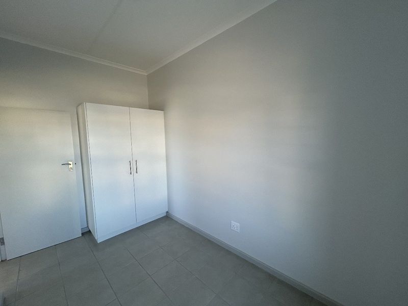 NEW DEVELOPMENT: PIONEER VIEWS - MODERN 2-BEDROOM APARTMENTS - Photo 3