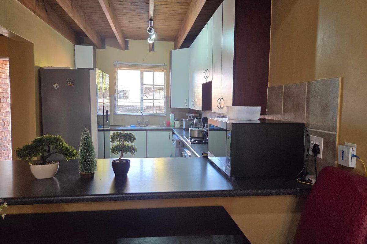 Modern Double Storey Townhouse In Montana - Photo 5
