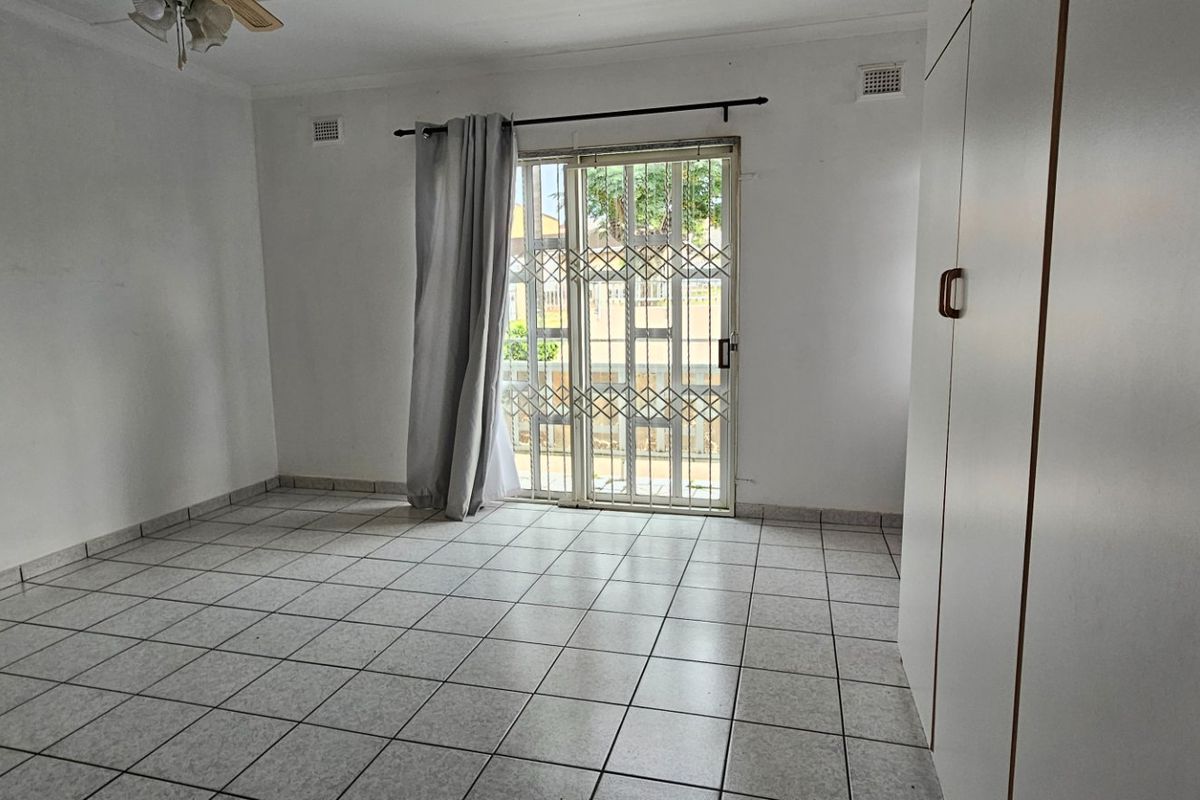 FAMILY HOME WITH INCOME GENERATING POTENTIAL  - Photo 3