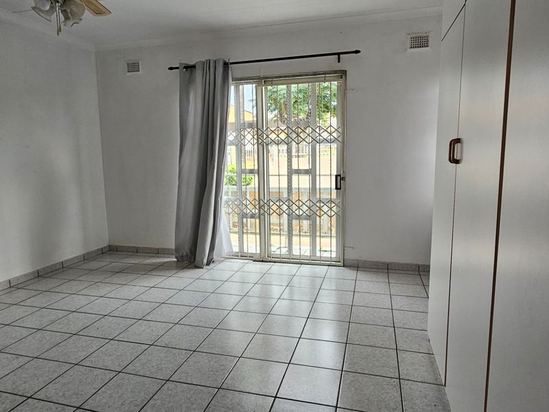 FAMILY HOME WITH INCOME GENERATING POTENTIAL  - Photo 3