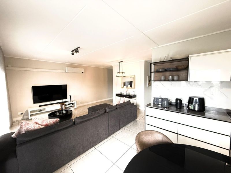 Modern Polofields Flat with Pool Access - Photo 9