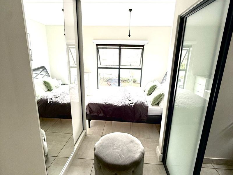 Modern Polofields Flat with Pool Access - Photo 7