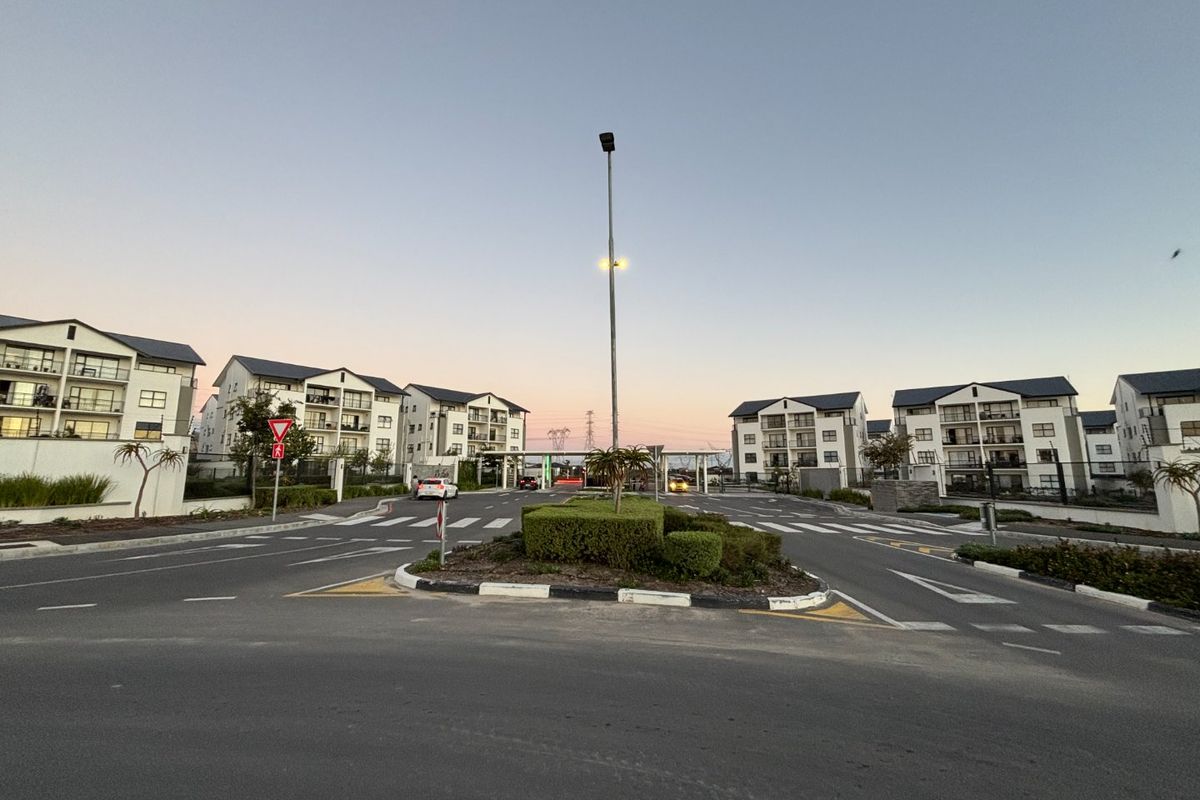 One-Bedroom Apartment to Rent in De Kuile Lifestyle Estate, Vredelust, Kuils River - Photo 2