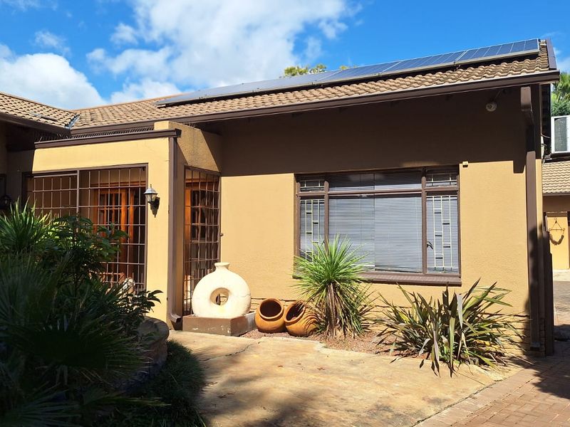 Stylish Family Living in Sought-After Golf Park Meyerton. - Photo 5