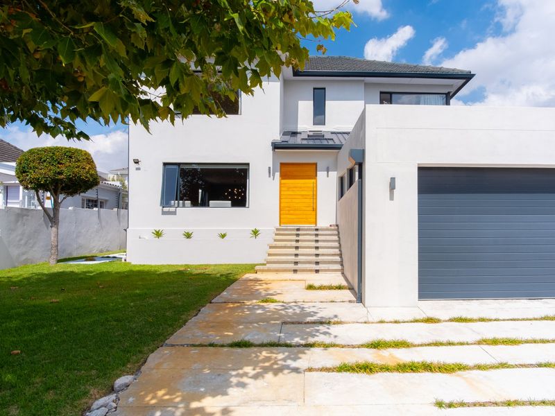 Beautiful open plan 'smart' family home - Photo 4
