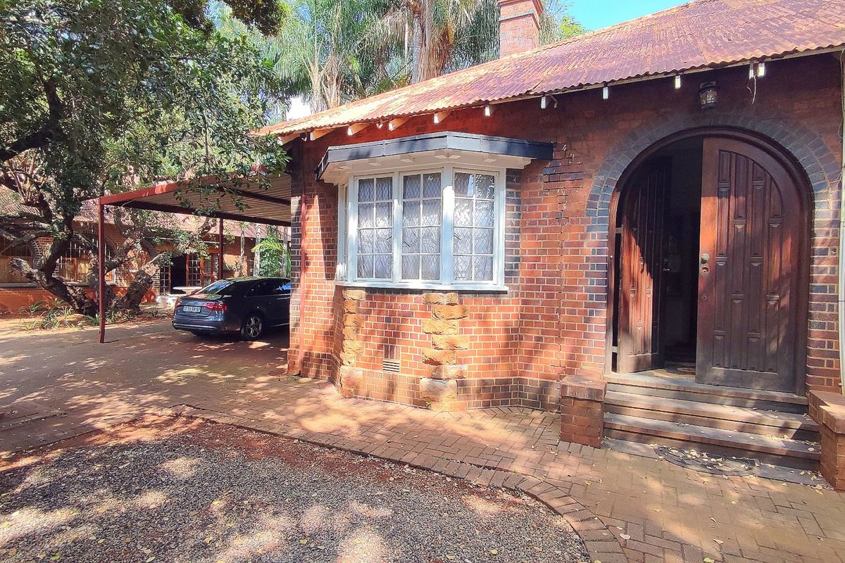 Prime Student Accommodation Investment – Walking Distance to Tuks - Photo 3