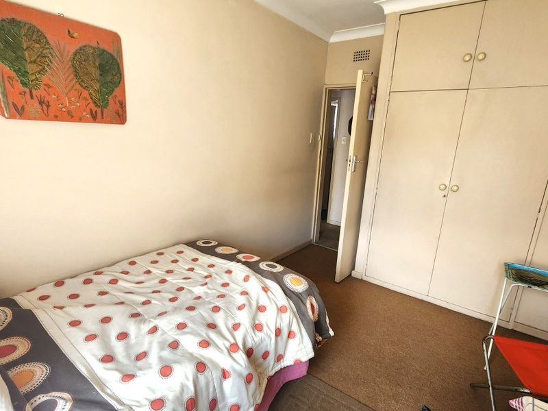 Spacious Family Home with Granny Flat & Income Potential! - Photo 2