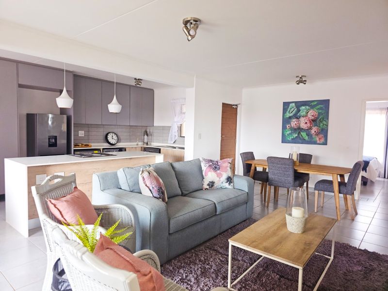 3 Bedroom, 2 bathroom apartment to rent in Irene, Southdowns View. - Photo 3