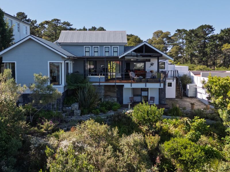 Modern, Flowing & Pleasingly Eclectic! - Photo 2