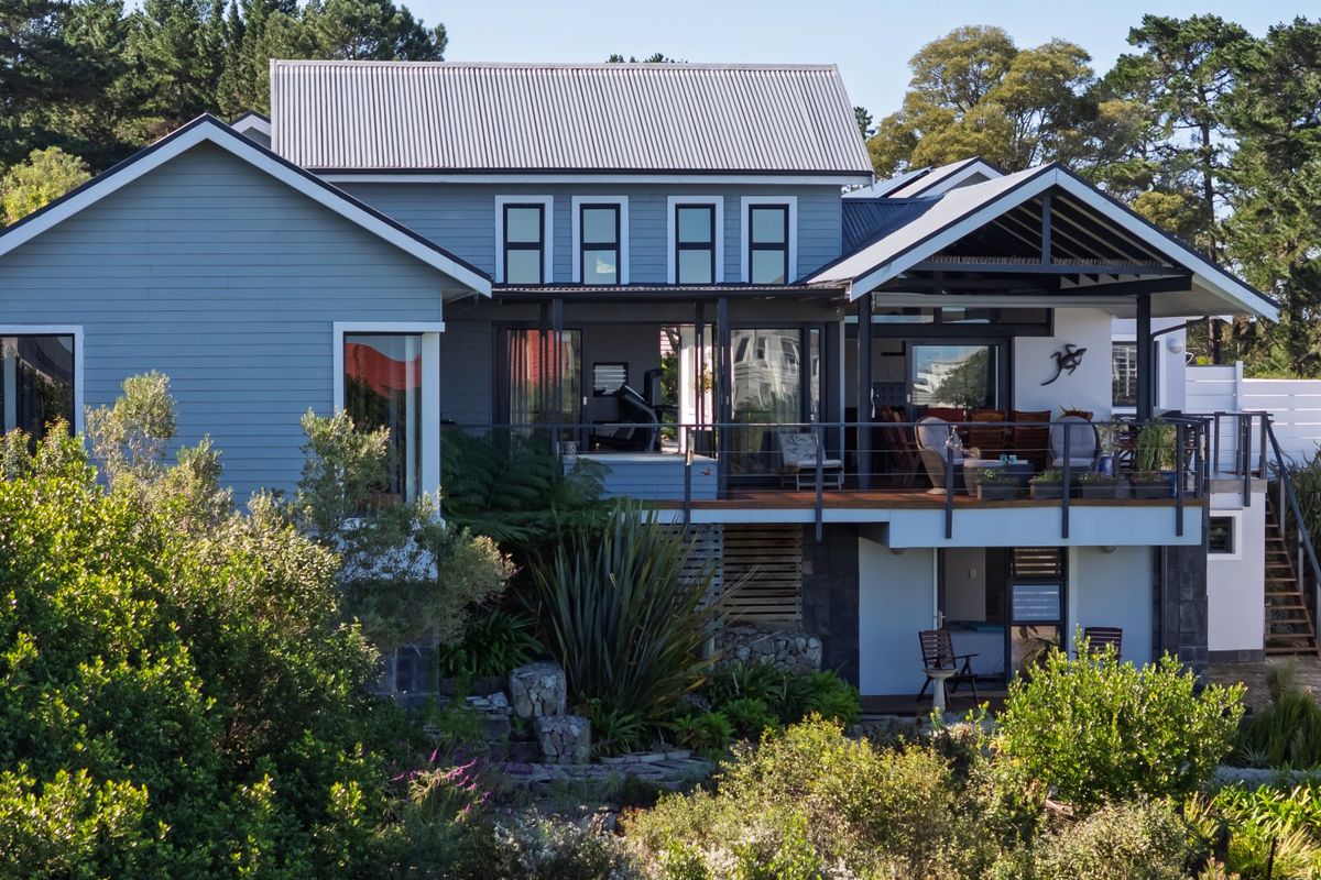 Modern, Flowing & Pleasingly Eclectic! - Photo 3