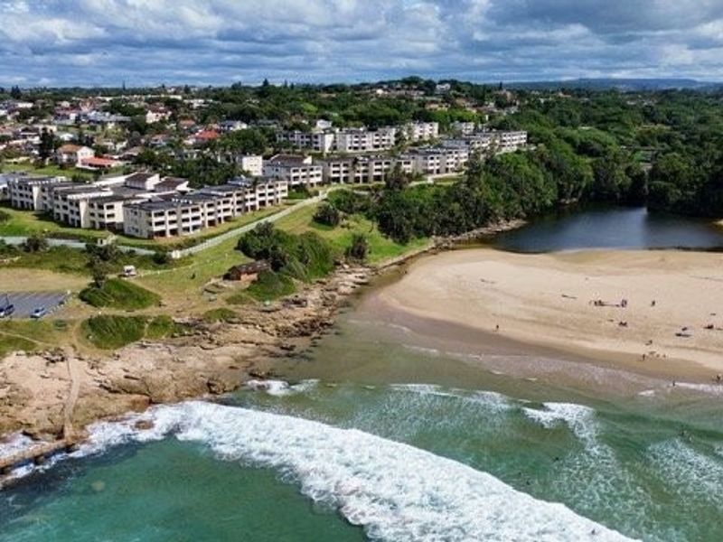 Beautiful Top-Floor Apartment With Truly Breathtaking Ocean Views - Photo 4