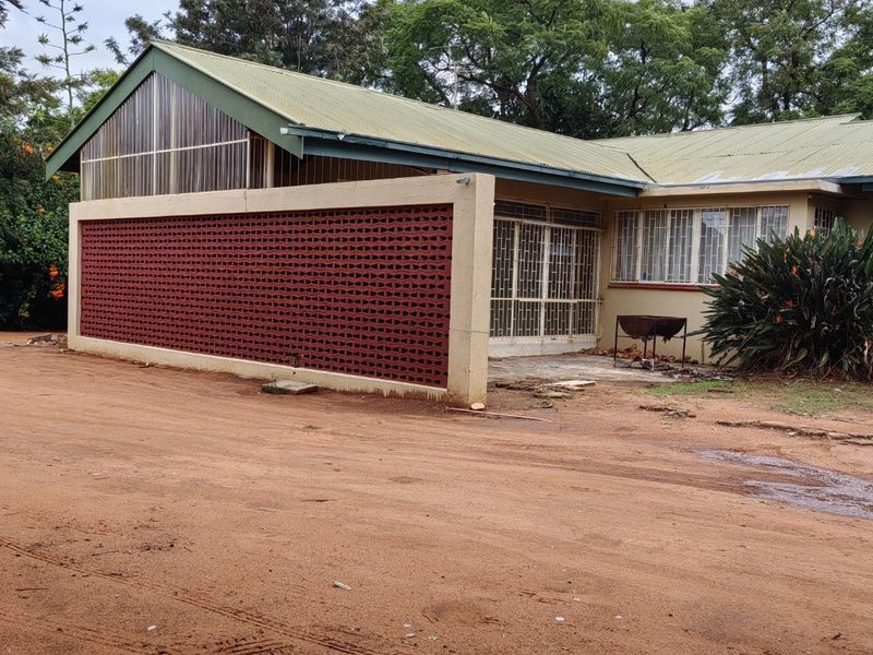 Corner stand Property in Polokwane Central – Ideal for Offices - Photo 10