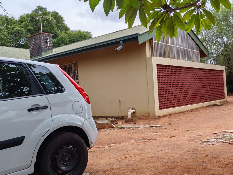 Corner stand Property in Polokwane Central – Ideal for Offices - Photo 5