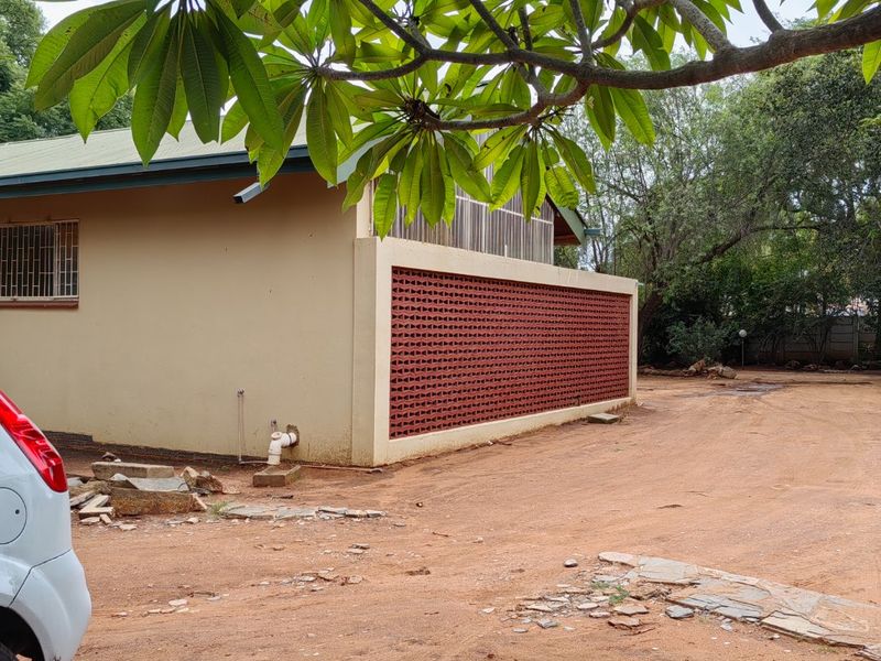 Corner stand Property in Polokwane Central – Ideal for Offices - Photo 7