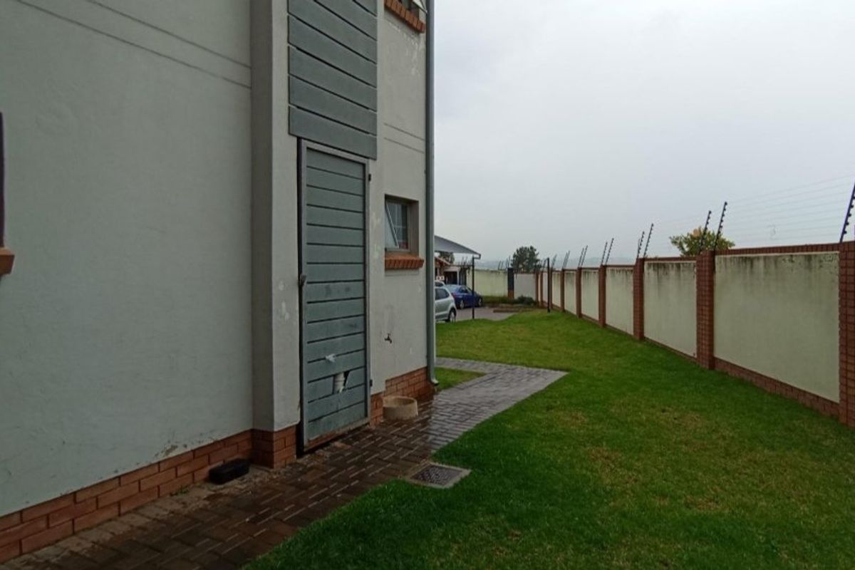 2-Bedroom Ground Floor Flat for Sale in Sagewood, Midrand - Photo 2