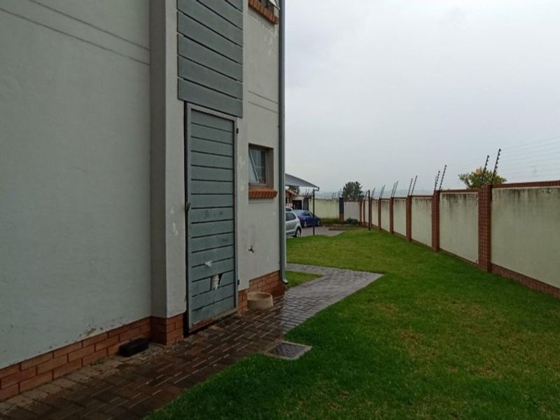 2-Bedroom Ground Floor Flat for Sale in Sagewood, Midrand - Photo 2