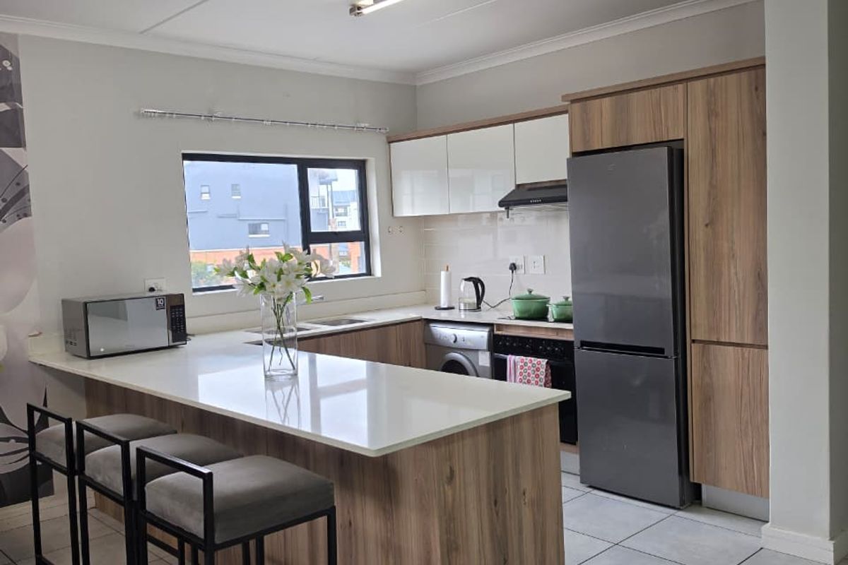 Luxury 2 Bedroom Fully Furnished Apartment to Rent in The Blyde Riverwalk Estate - Photo 4