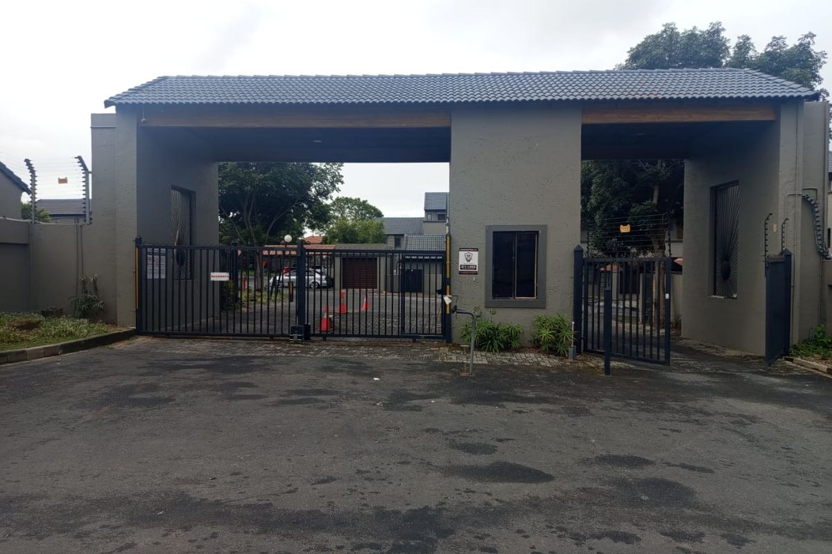 2 Bedroom 2 Bathroom for sale at Laura's Place Midrand. - Photo 2