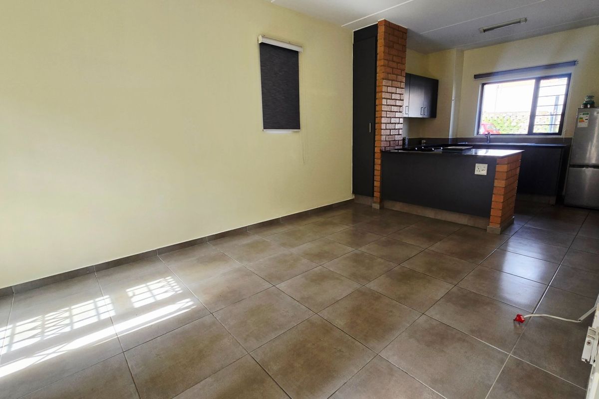 Modern Ground Floor Living in Waterfall Ridge, Midrand - Photo 5