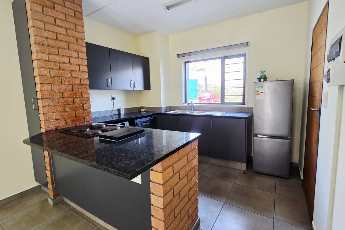 Modern Ground Floor Living in Waterfall Ridge, Midrand - Photo 3