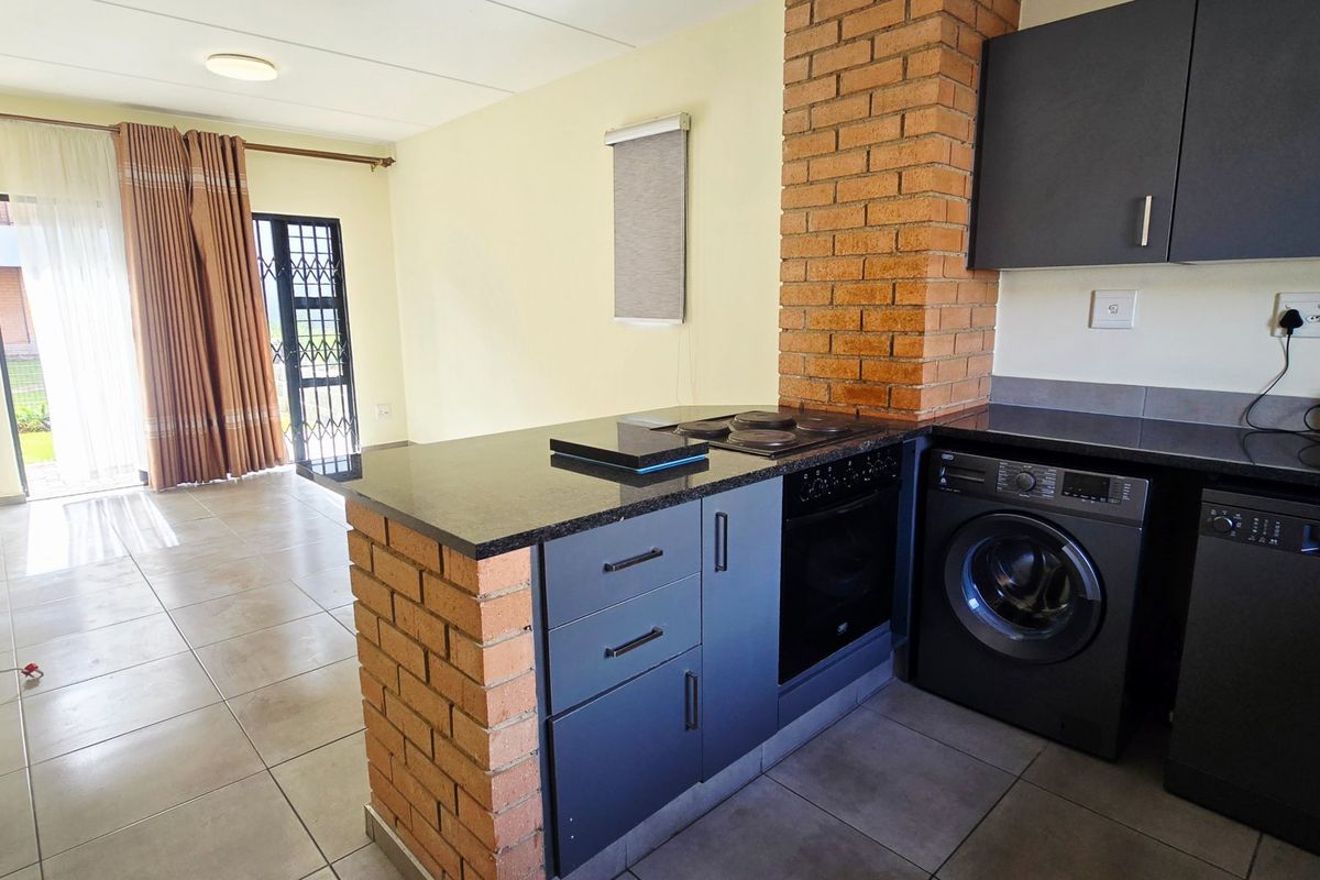 Modern Ground Floor Living in Waterfall Ridge, Midrand - Photo 4