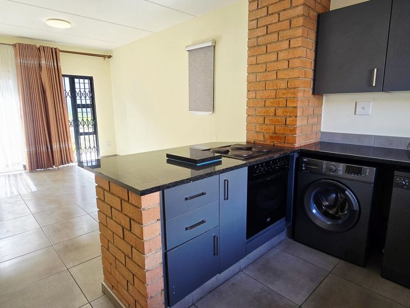 Modern Ground Floor Living in Waterfall Ridge, Midrand - Photo 4