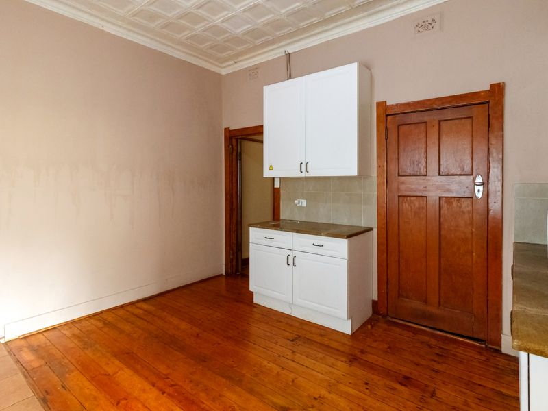 Charming Family Home with Cottage & Classic Finishes in Roodepoort North - Photo 9