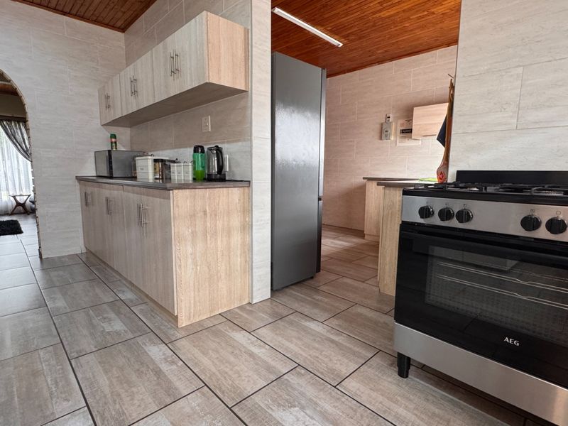 Turnkey Property Ready to Move in, in Risiville - Photo 8