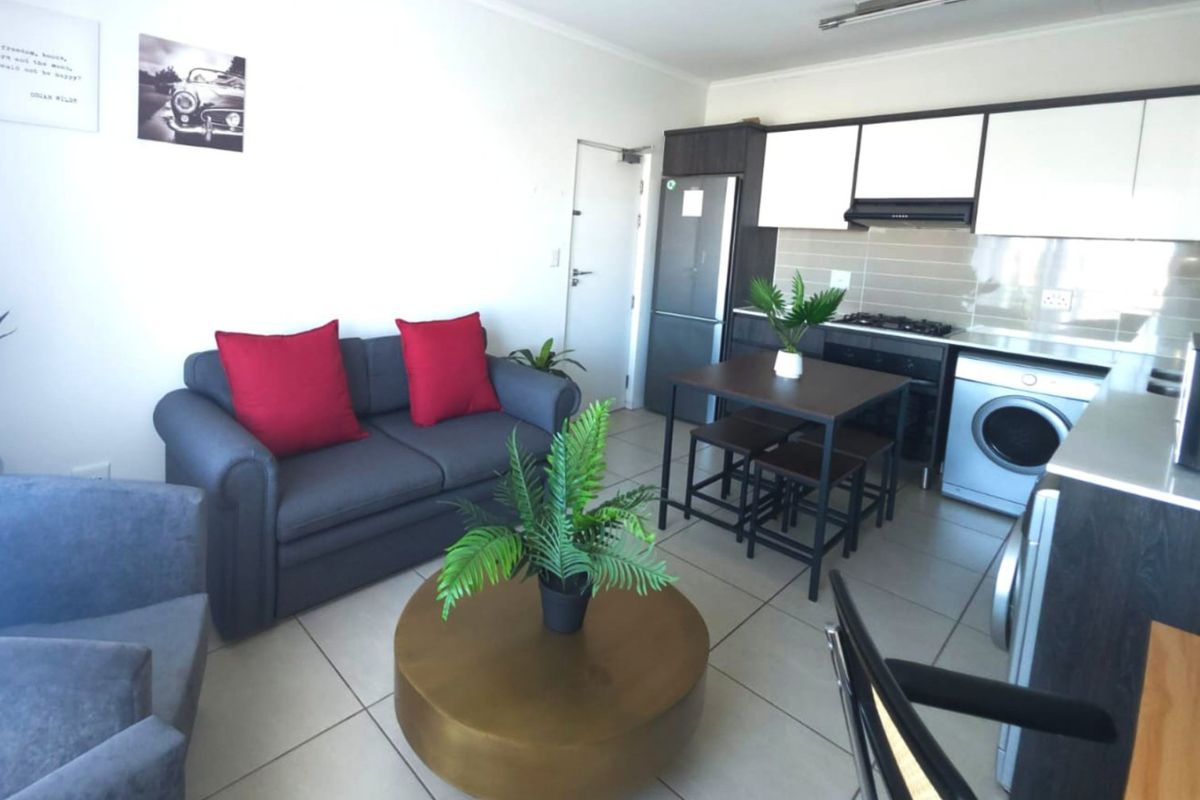 Furnished 1 bedroom Apartment available - Photo 4
