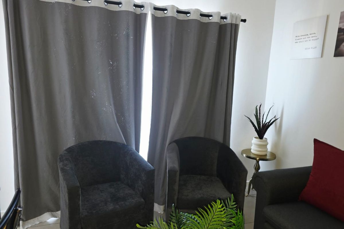 Furnished 1 bedroom Apartment available - Photo 5
