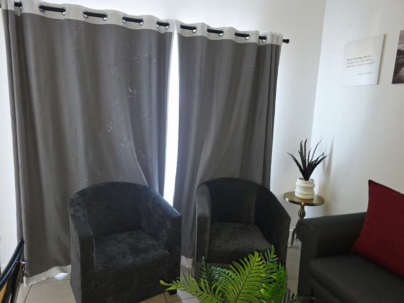 Furnished 1 bedroom Apartment available - Photo 5