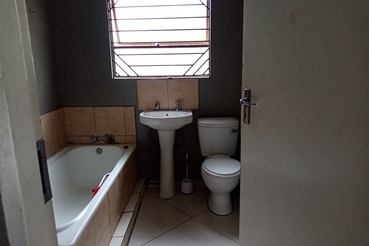 Cosmo Family Home With Space And Charm For Sale! - Photo 4