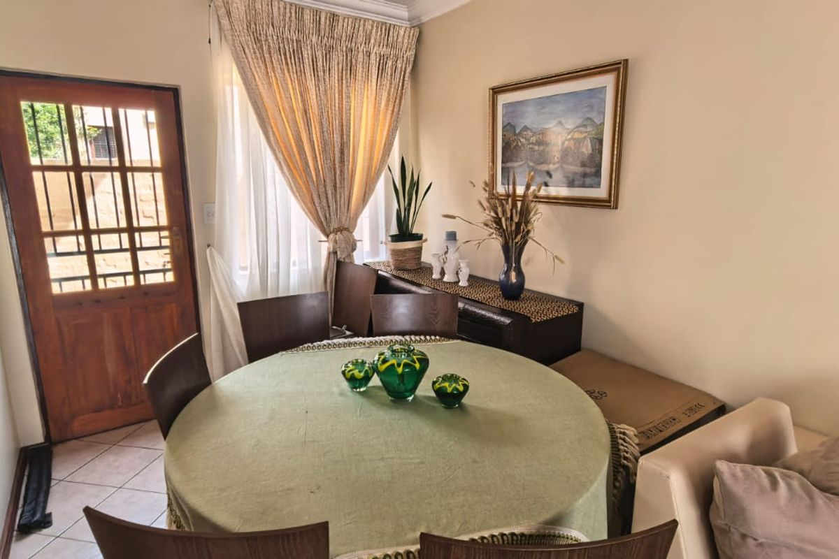 Modern 2-Bedroom Home with Private Garden in Secure Carlswald Creek Estate - Photo 3