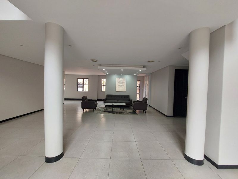 Move-In Ready Furnished Office for 6–7 with Generator - Photo 10