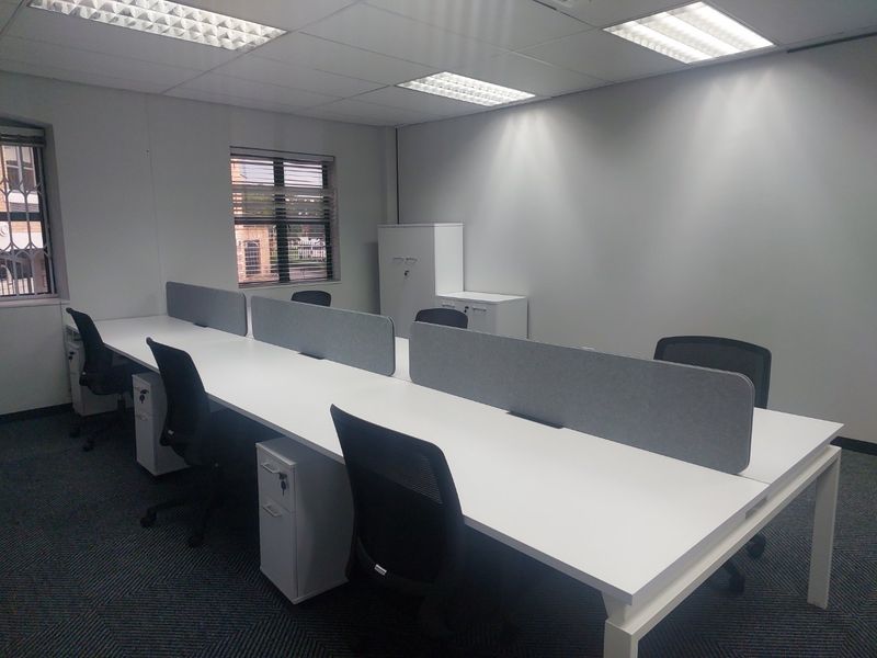 Move-In Ready Furnished Office for 6–7 with Generator - Photo 4