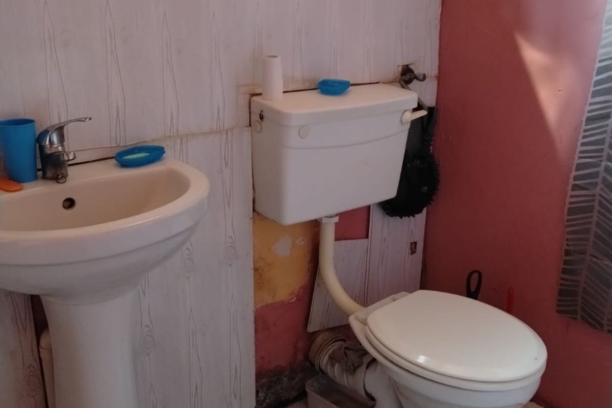 2 Bed House in Doornkop for Sale - Photo 3