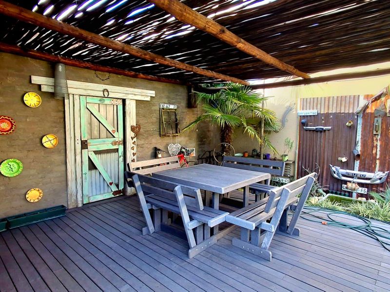 Spacious 3-Bedroom Family Home Within Walking Distance to a Primary School and Shopping Centers - Photo 5