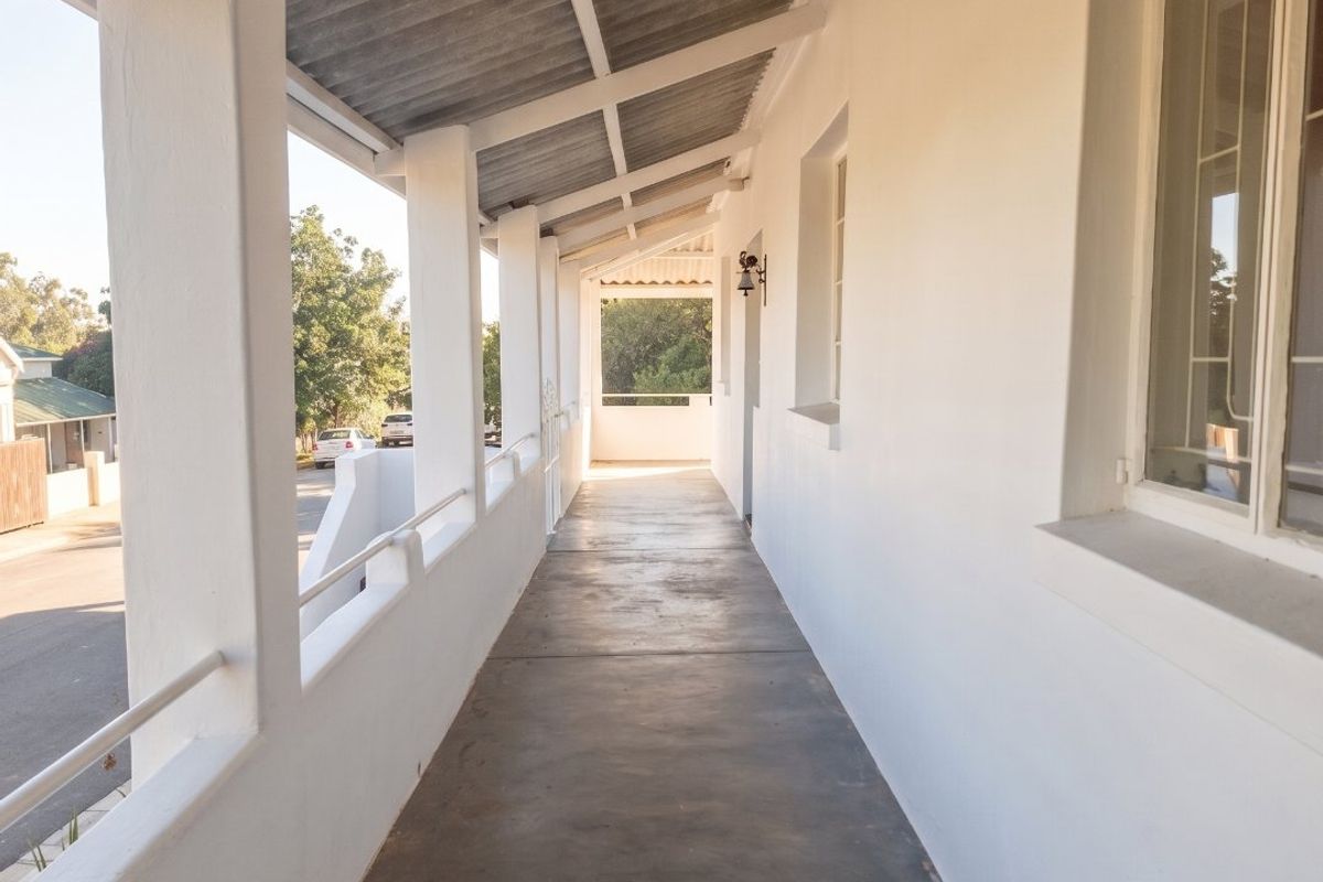 Spacious Corner Property Near Hoërskool Hopefield – A Rare Find - Photo 2