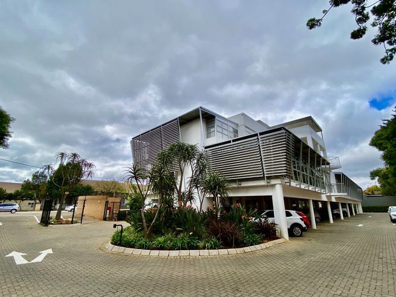 Premium Office Space To Let In Menlo Park - Photo 2