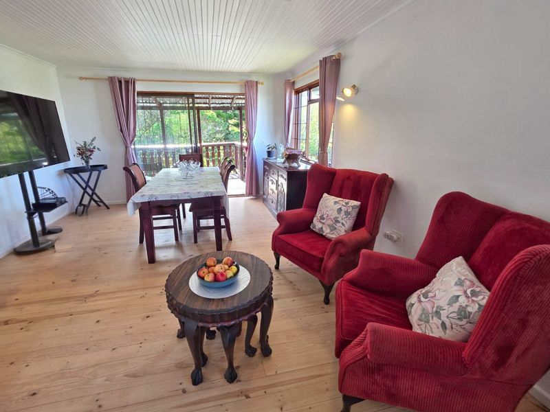 Well positioned, versatile 4 bedroom home on The island. - Photo 3