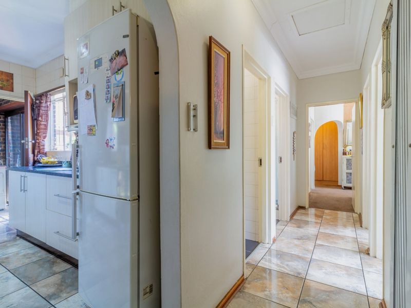 “Versatile 3-Bedroom Home with Study/4th Room in Secure Walnut Villas” - Photo 2