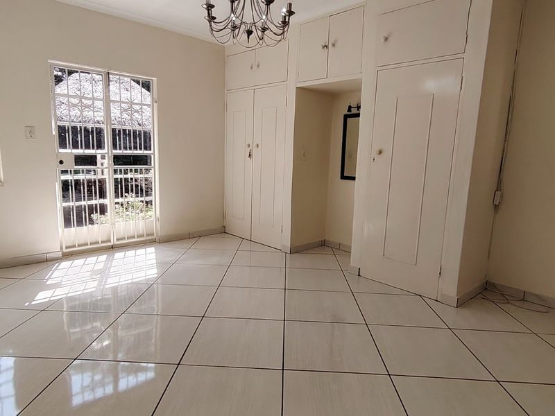 Well-Maintained Family Home on a Prime Corner Stand – Wierdapark Centurion - Photo 3