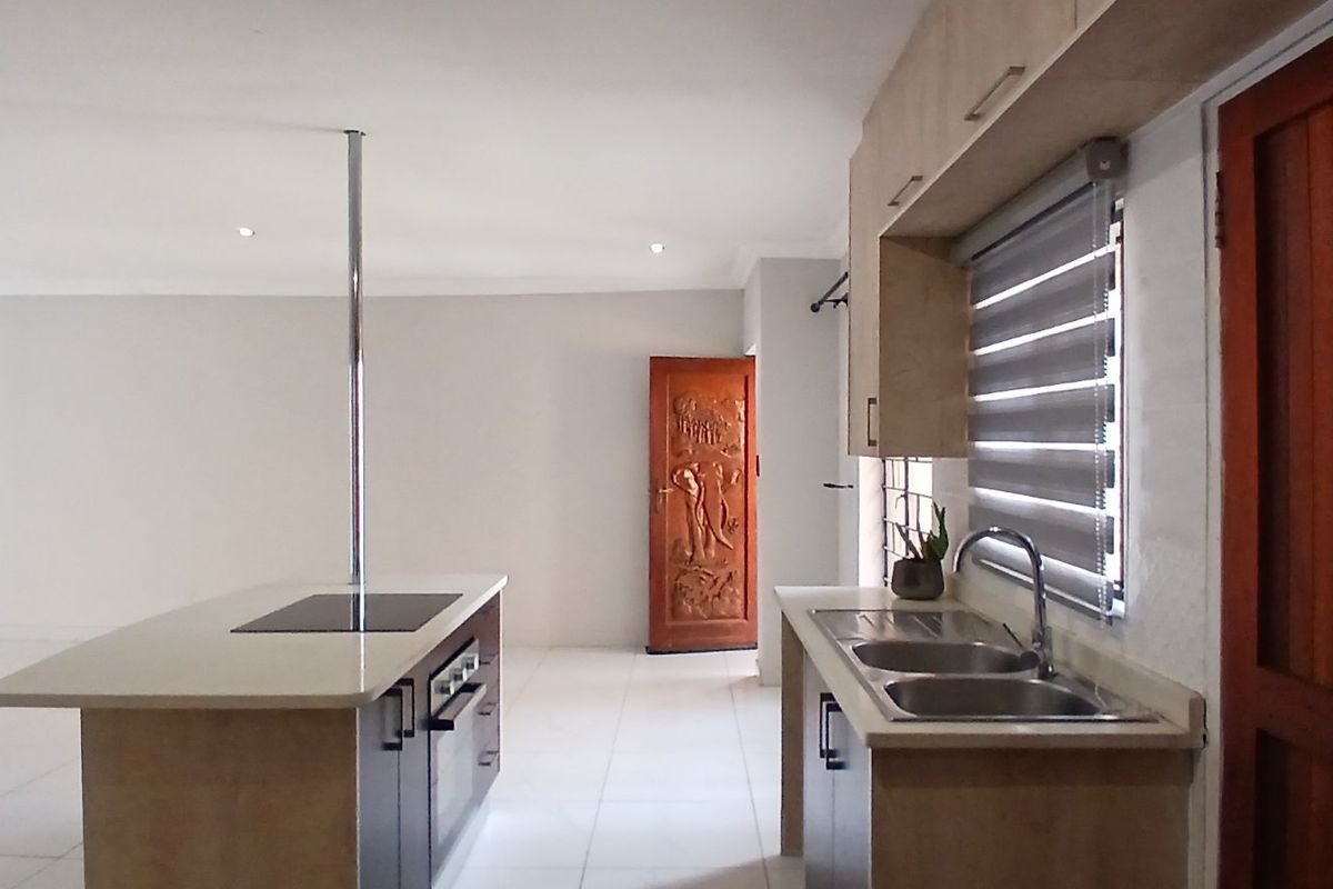 3 Bed House in Heuweloord for Rent - Photo 2