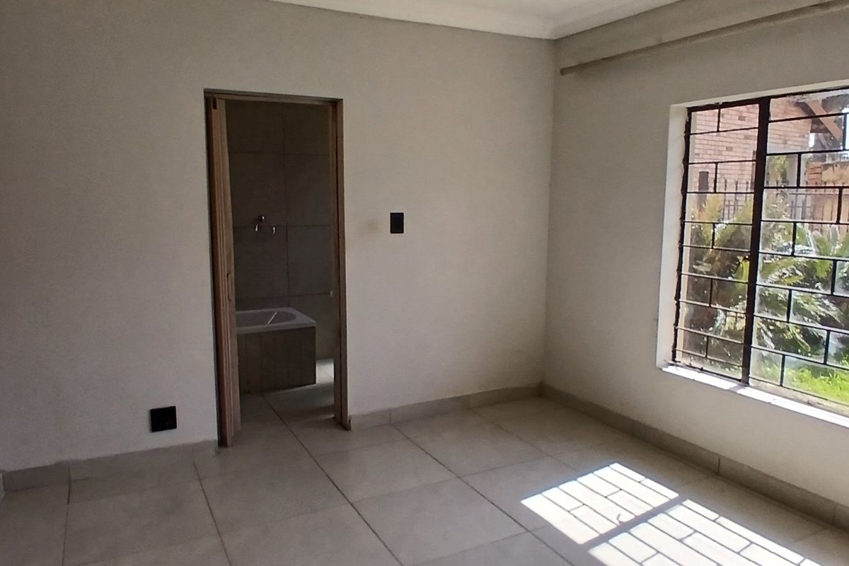 3 Bed House in Heuweloord for Rent - Photo 3